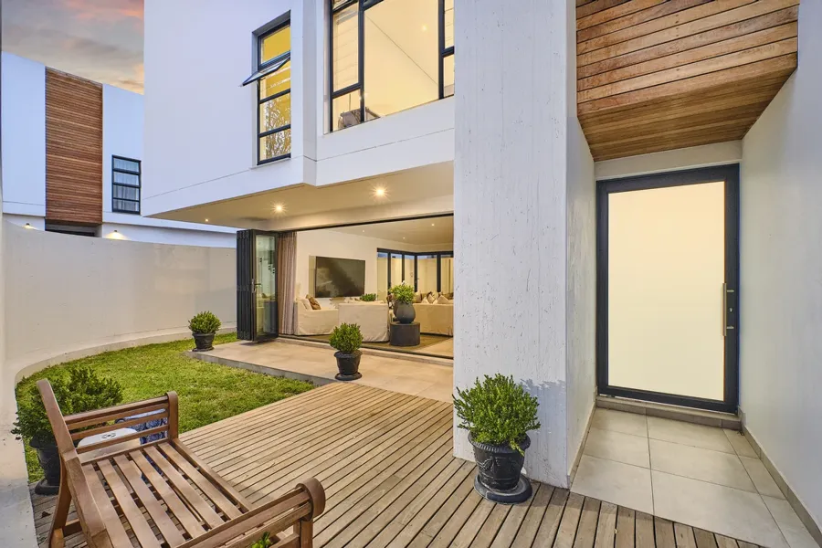 Real estate photography in Johannesburg by Lisa Trocchi, photo 2 of 32